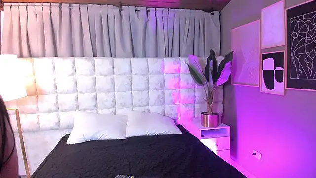 Atenea Velle online show from 03.17.26