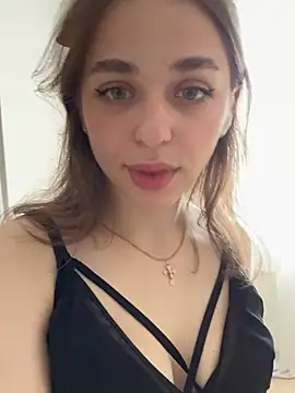yoyogirlx online show from 06.14.26
