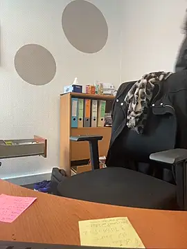 Snapshot of Deessenympho chatting on 03.10.26 Deessenympho online show from 03.10.26