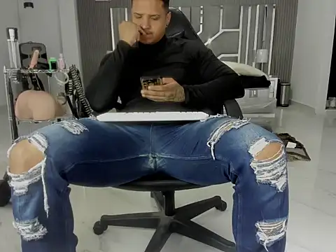 master leather online show from 06.30.26
