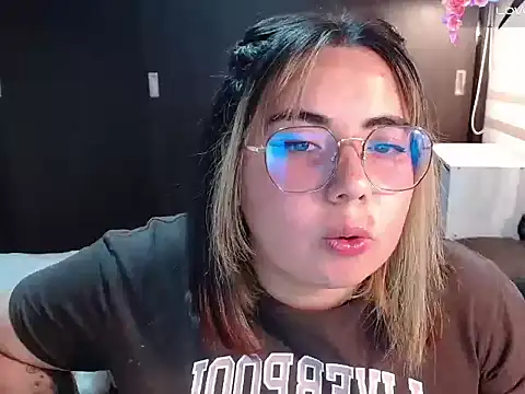 YiniBelle online show from 03.09.26