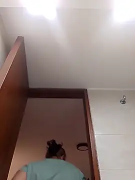 YiniBelle online show from 04.06.26