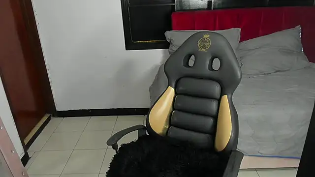 Snapshot of Belladonna_trix chatting on 12.01.25 Belladonna trix online show from 12.01.25