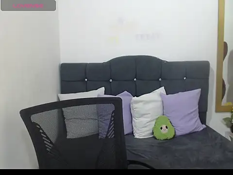 Snapshot of Bia_LuxBia_Lux chatting on 11.28.25 Bia LuxBia Lux online show from 11.28.25