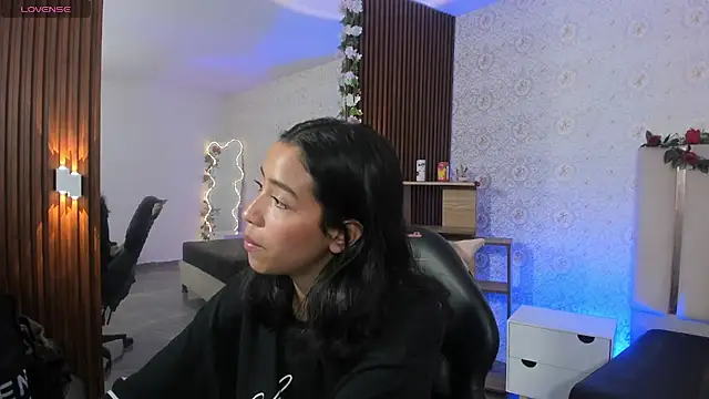 Joselyn tay online show from 04.24.26