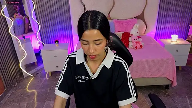 Joselyn tay online show from 04.27.26