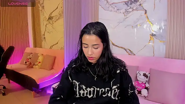 Snapshot of Joselyn_tay chatting on 06.03.26 Joselyn tay online show from 06.03.26