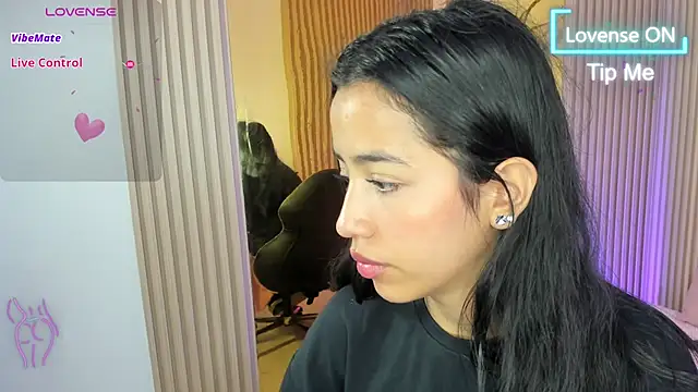 Snapshot of Joselyn_tay chatting on 06.04.26 Joselyn tay online show from 06.04.26