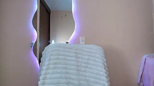 Snapshot of catte_jensen chatting on 11.16.25 catte jensen online show from 11.16.25