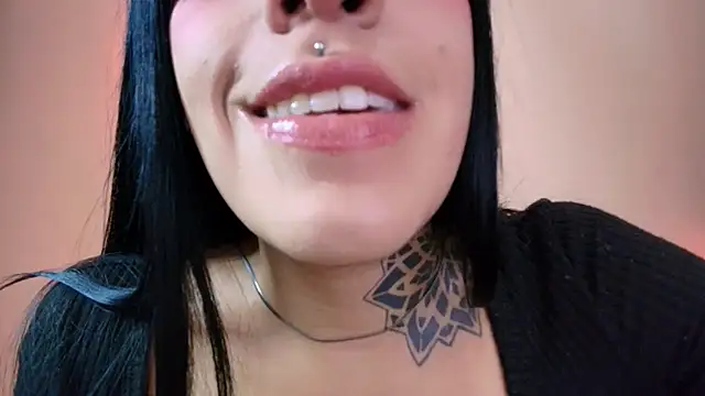 Snapshot of catte_jensen chatting on 11.29.25 catte jensen online show from 11.29.25