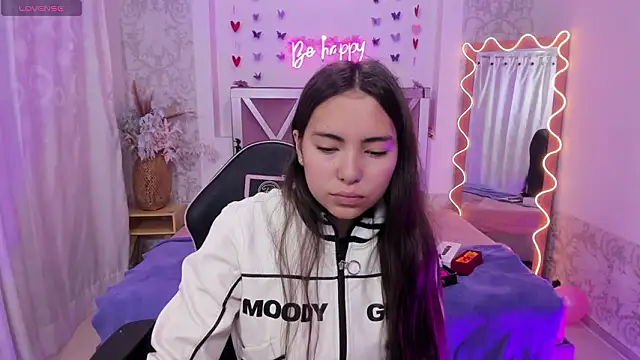 ISABELA TAY online show from 03.09.26