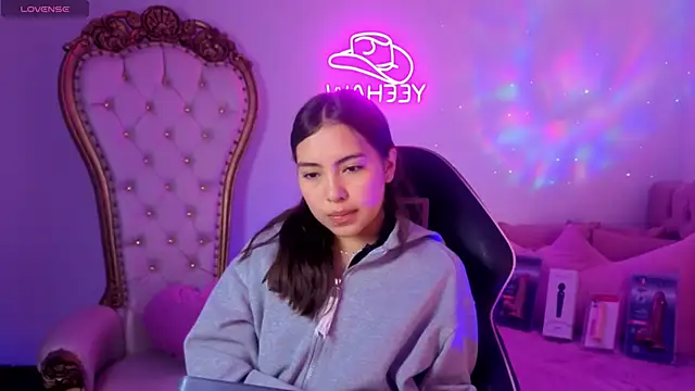 ISABELA TAY online show from 06.13.26