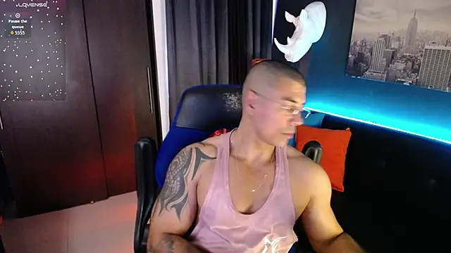 Snapshot of Zed_ferrer chatting on 11.29.25 Zed ferrer online show from 11.29.25