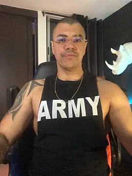 Snapshot of Zed_ferrer chatting on 12.02.25 Zed ferrer online show from 12.02.25