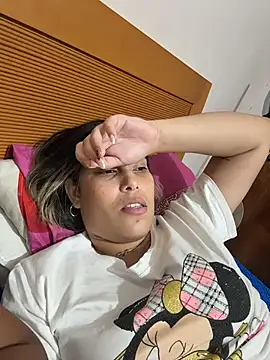 Anna Bitch Disgusting online show from 11.21.25