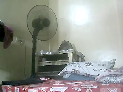 loriepinay46 online show from 02.14.26