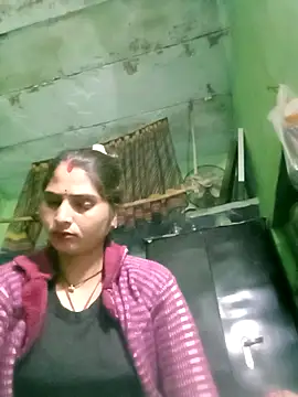 Snapshot of Nelug chatting on 12.20.25 Nelug online show from 12.20.25