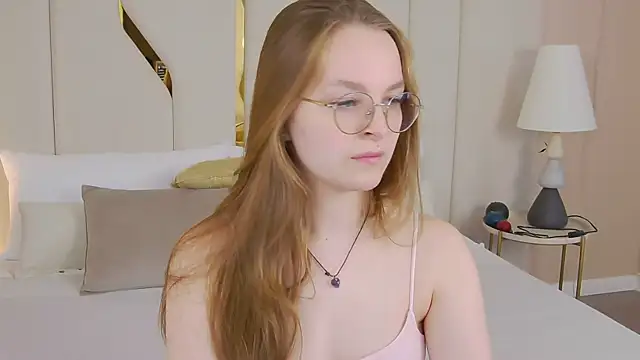 Snapshot of MadisonSmitt chatting on 06.21.26 MadisonSmitt online show from 06.21.26