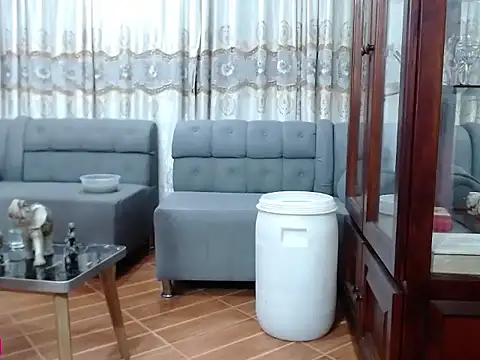 Snapshot of Rabbitum chatting on 11.25.25 Rabbitum online show from 11.25.25