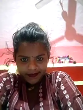 Snapshot of Kiranti_hot chatting on 11.13.25 Kiranti hot online show from 11.13.25