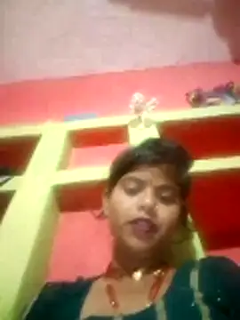 Snapshot of Kiranti_hot chatting on 11.28.25 Kiranti hot online show from 11.28.25