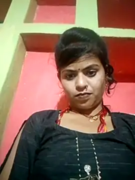 Snapshot of Kiranti_hot chatting on 11.30.25 Kiranti hot online show from 11.30.25