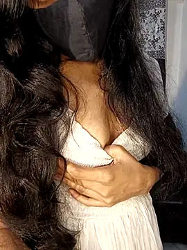 Snapshot of Angelic_Princess chatting on 11.18.25 Angelic Princess online show from 11.18.25