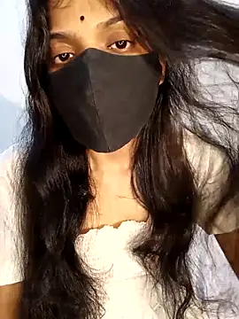 Snapshot of Angelic_Princess chatting on 11.23.25 Angelic Princess online show from 11.23.25