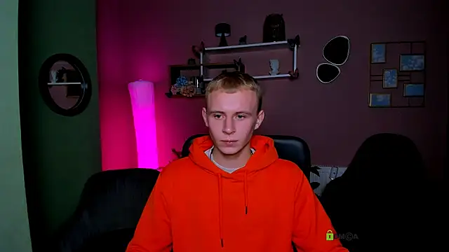 Snapshot of rafael_bien chatting on 11.25.25 rafael bien online show from 11.25.25