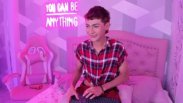 Snapshot of JacobRusso chatting on 11.21.25 JacobRusso online show from 11.21.25