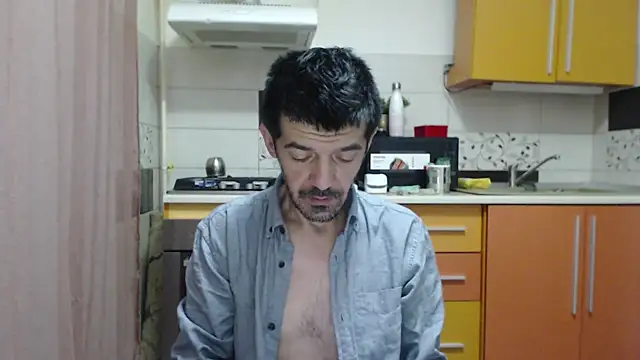 Snapshot of Dale_E chatting on 12.19.25 Dale E online show from 12.19.25