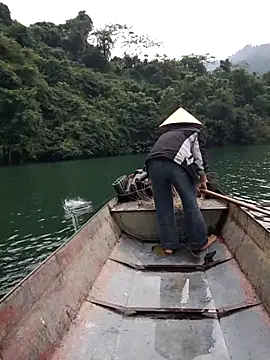 Snapshot of Site-loe chatting on 12.18.25 Site-loe online show from 12.18.25