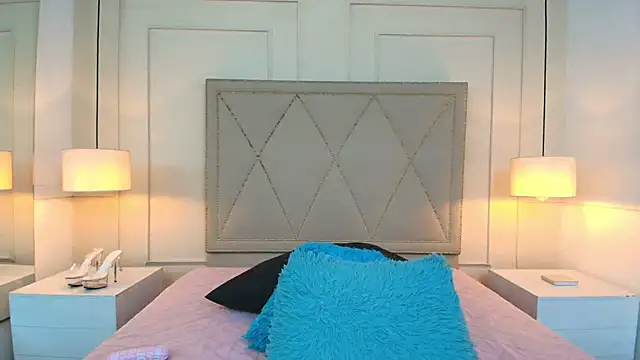 CarolinnaSaenz online show from 05.25.26