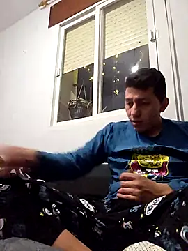 Snapshot of 7milo chatting on 01.07.26 7milo online show from 01.07.26