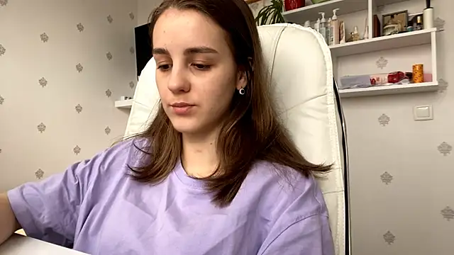 Snapshot of SweetieKatie chatting on 11.25.25 SweetieKatie online show from 11.25.25