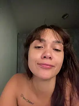 Snapshot of carolsapequinha chatting on 05.20.26 carolsapequinha online show from 05.20.26