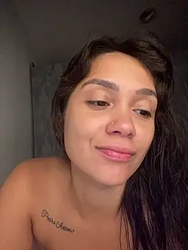 Snapshot of carolsapequinha chatting on 05.21.26 carolsapequinha online show from 05.21.26