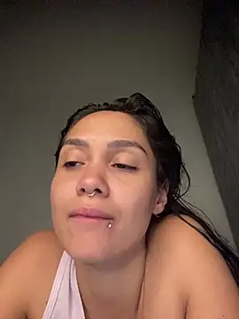 Snapshot of carolsapequinha chatting on 06.21.26 carolsapequinha online show from 06.21.26