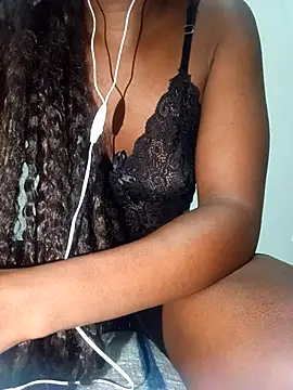 Snapshot of mirna96 chatting on 11.25.25 mirna96 online show from 11.25.25