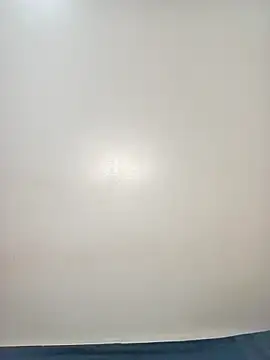 Snapshot of mirna96 chatting on 12.21.25 mirna96 online show from 12.21.25