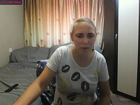 JenniDeep online show from 07.17.26