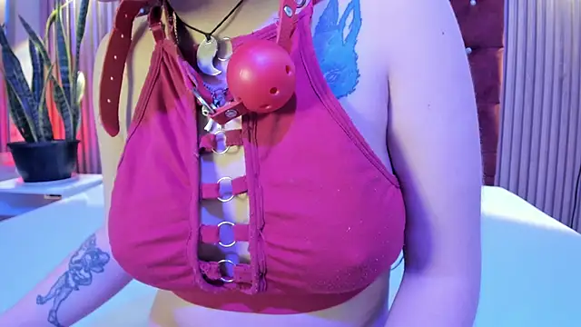 Snapshot of Danna-Rouse chatting on 02.01.26 Danna-Rouse online show from 02.01.26