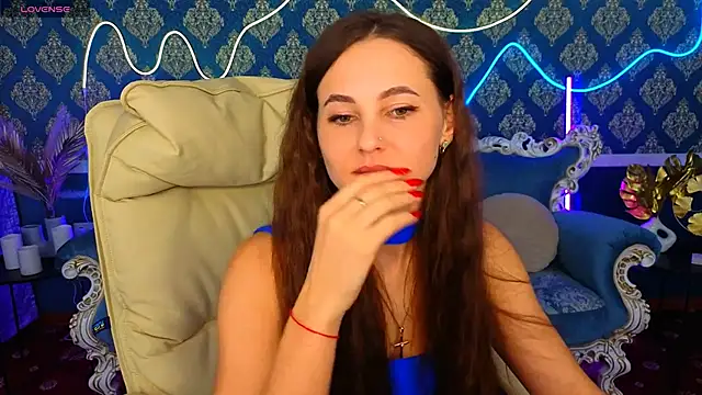 Snapshot of LayllaStarr chatting on 12.04.25 LayllaStarr online show from 12.04.25