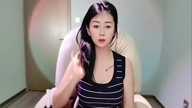 Snapshot of Zoe-Zoe chatting on 02.20.26 Zoe-Zoe online show from 02.20.26