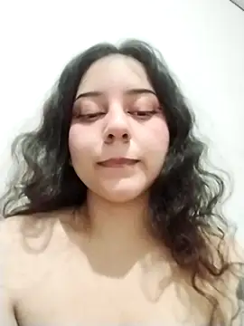 Snapshot of chibi_love chatting on 11.17.25 chibi love online show from 11.17.25