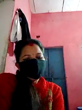 Snapshot of Bigg_bhabi chatting on 11.21.25 Bigg bhabi online show from 11.21.25