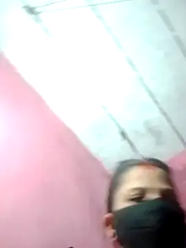 Snapshot of Bigg_bhabi chatting on 11.25.25 Bigg bhabi online show from 11.25.25