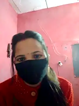 Snapshot of Bigg_bhabi chatting on 12.16.25 Bigg bhabi online show from 12.16.25