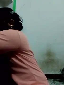 Snapshot of Bigg_bhabi chatting on 01.05.26 Bigg bhabi online show from 01.05.26