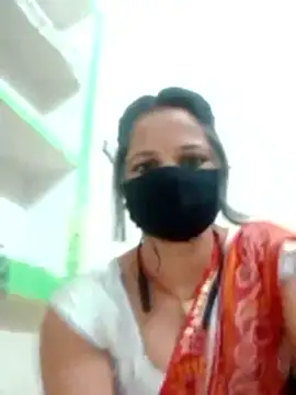 Snapshot of Bigg_bhabi chatting on 01.17.26 Bigg bhabi online show from 01.17.26